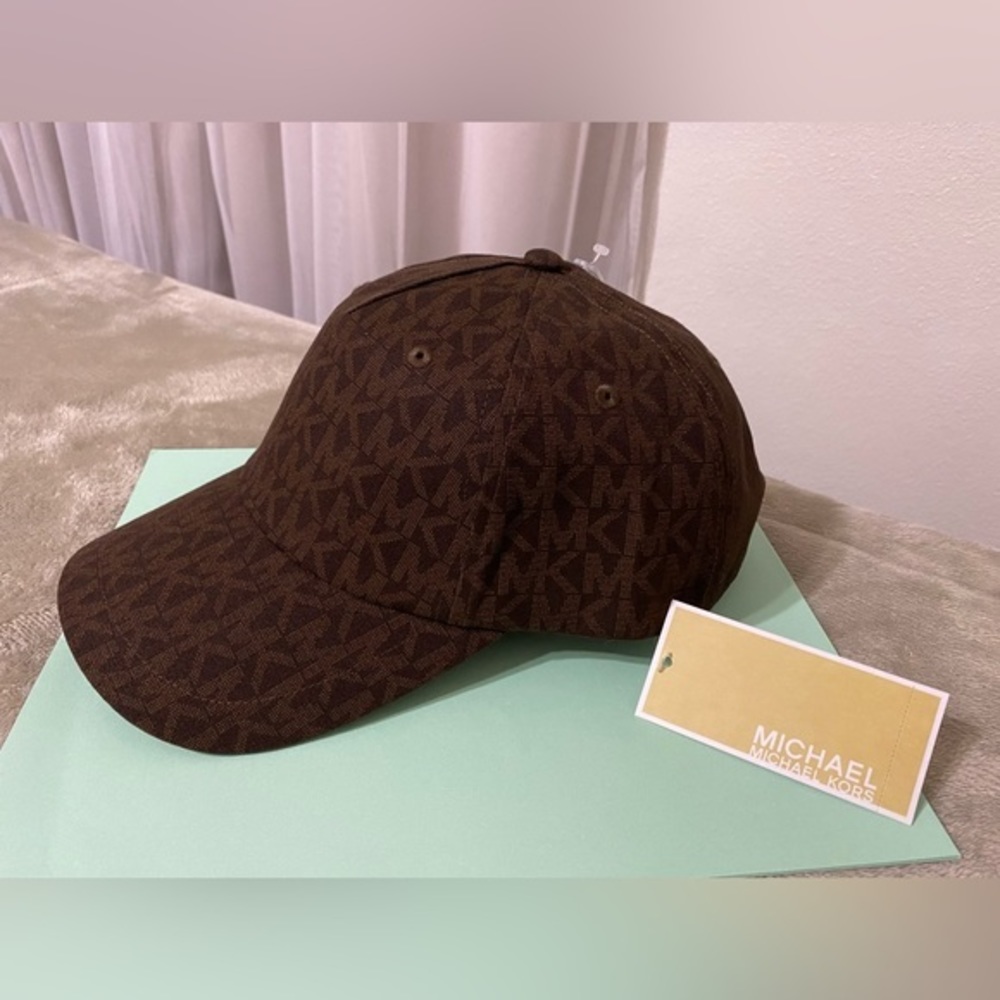 Michael Kors Hat🤎